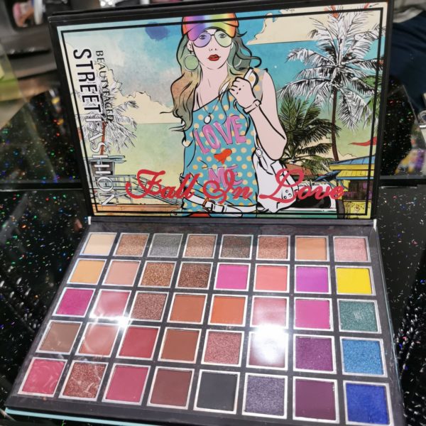 Palette 40 couleurs Beauty Face - Street Fashion - Fall In Love